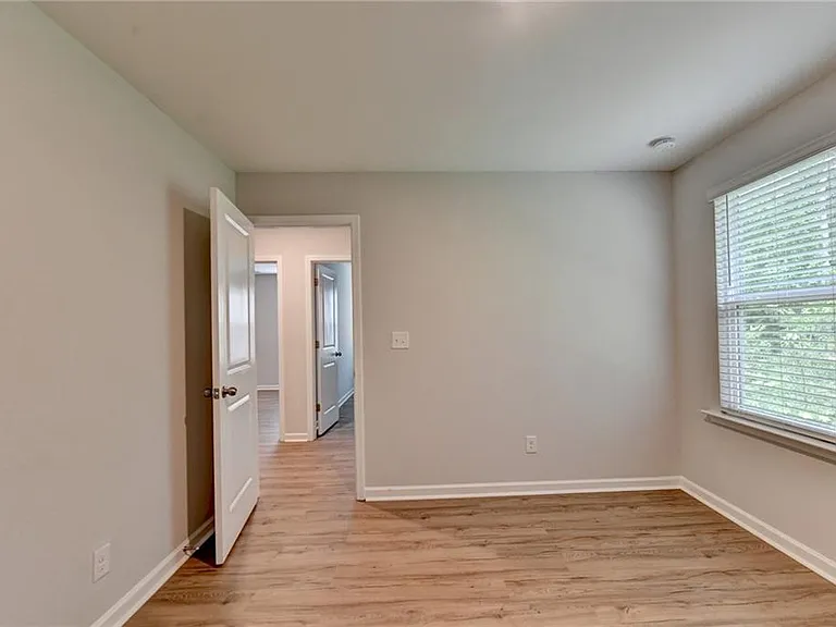 175 Grey Falcon Ave — Photo 43