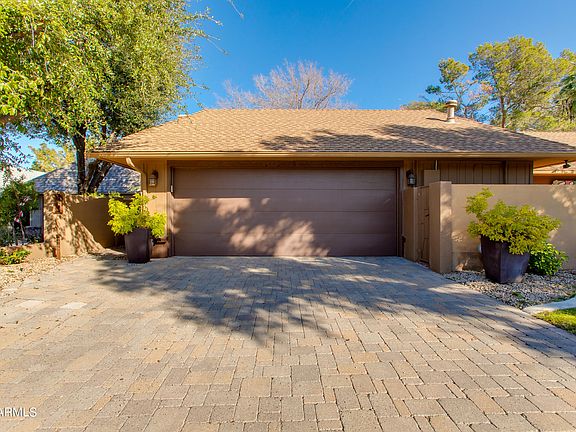 2nd image of 2044 E PASADENA Avenue