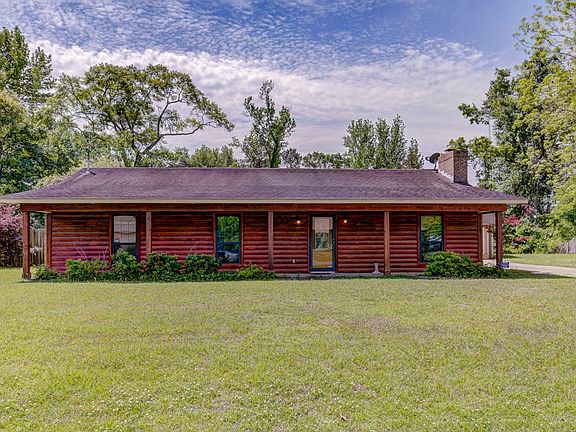3rd image of 118 Hilda Dr
