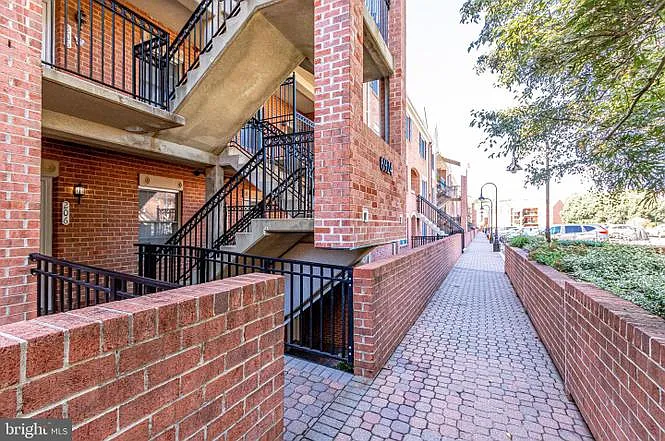 6924 Fairfax Dr #308 — Photo 14
