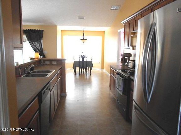 5th image of 2731 Royal Pointe Dr