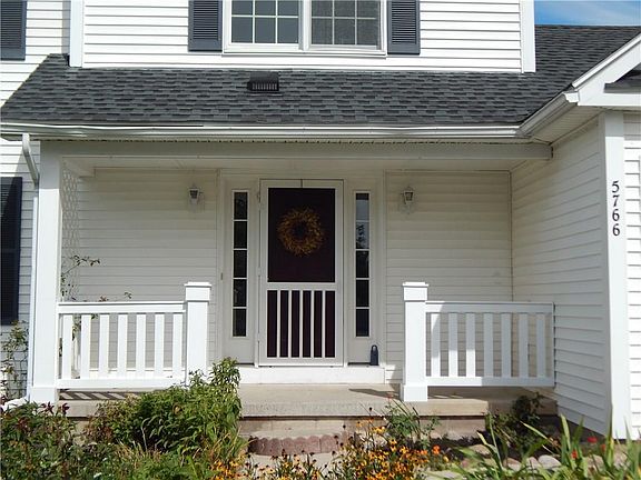 2nd image of 5766 Oatfield Dr