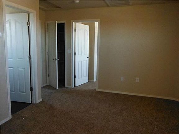3rd image of 5846 Baywood