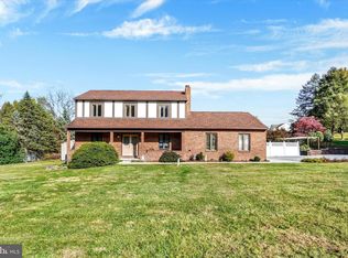 904 Cranberry Ln, York, PA 17402