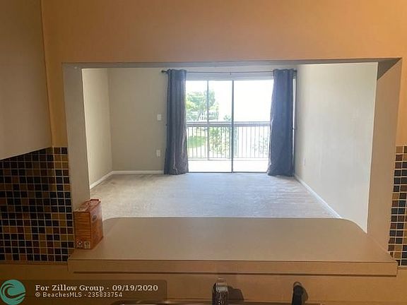 4th image of 721 N Pine Island Rd #721