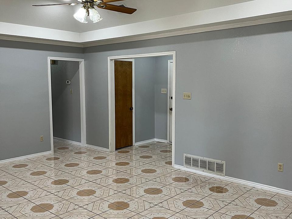 1st image of 1809 Baylor Dr