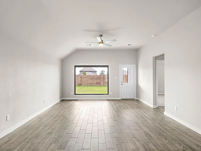 3327 Tilley Dr — Photo 8