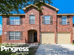 301 Windy Hill Ln, Fort Worth, TX 76108