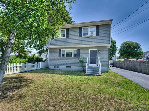 16 Arlington Ave, Warren, RI 02885