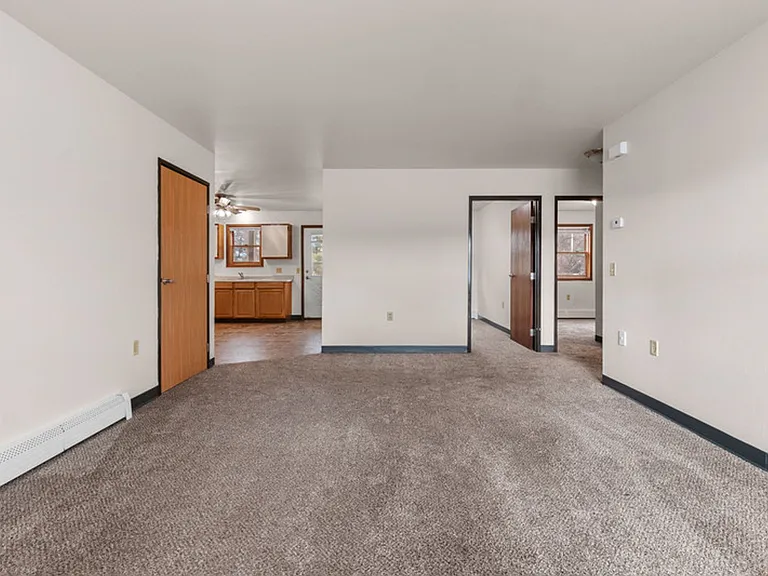 Hickory Drive and Pinecrest Apartments — Photo 21