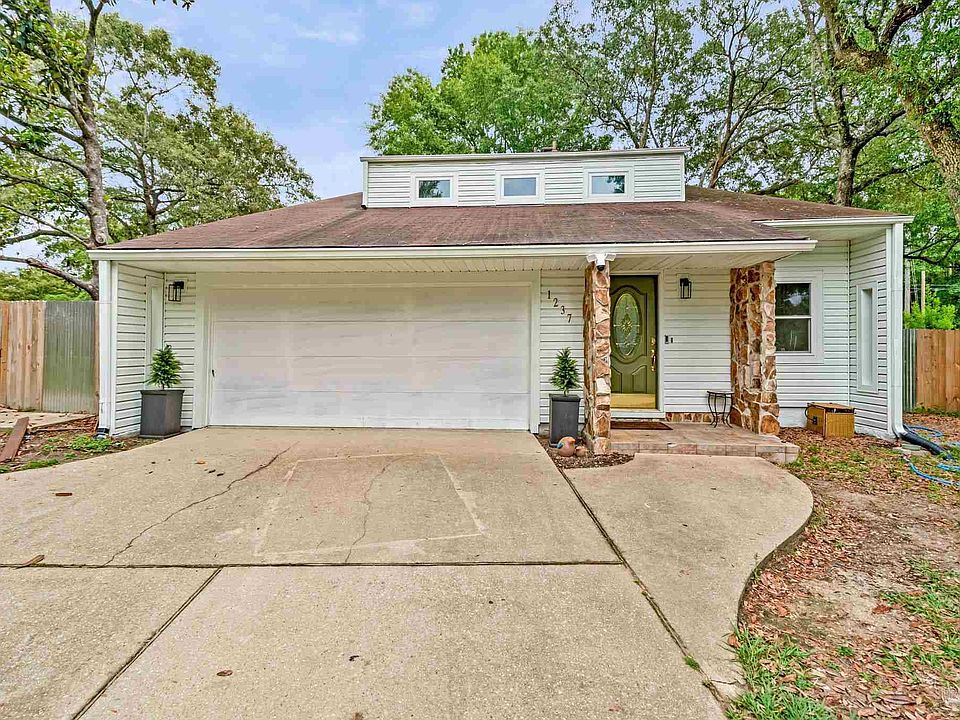 1st image of 1237 Chisholm Trl