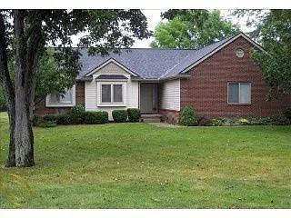 1113 Courtney Ct photo 1