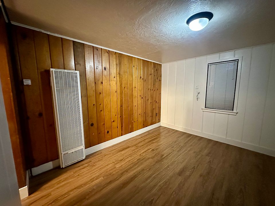 All utilities provided by owner! Gas, Electricity, Water, Sewer all included!