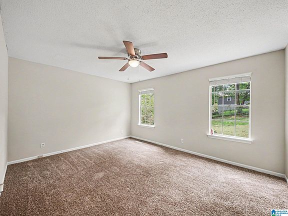 5th image of 3105 Cobblestone Dr