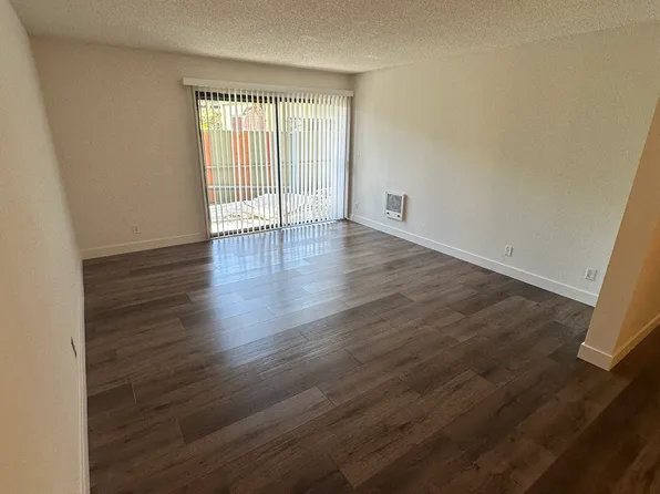 29 Dearborn Pl APT 15, Goleta, CA 93117