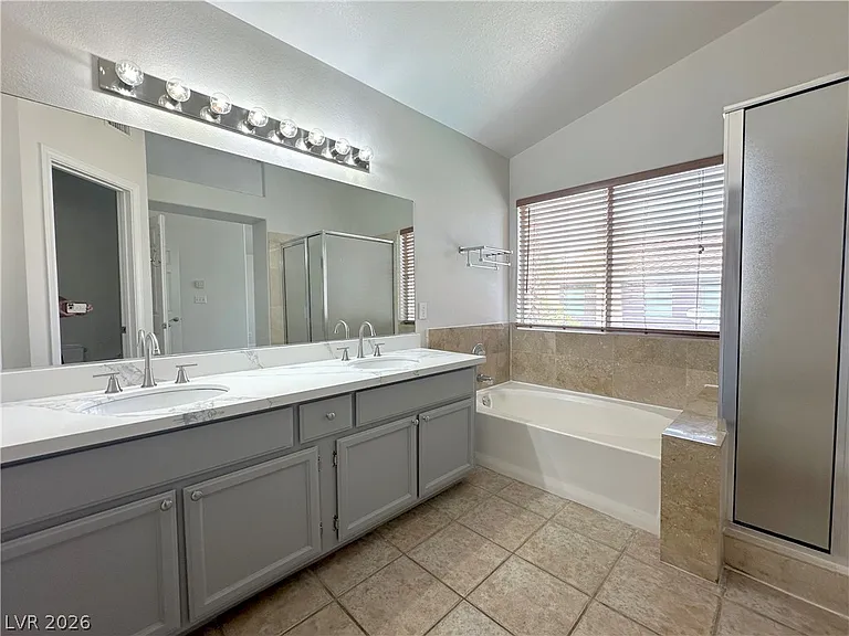 7604 Cruz Bay Ct — Photo 27
