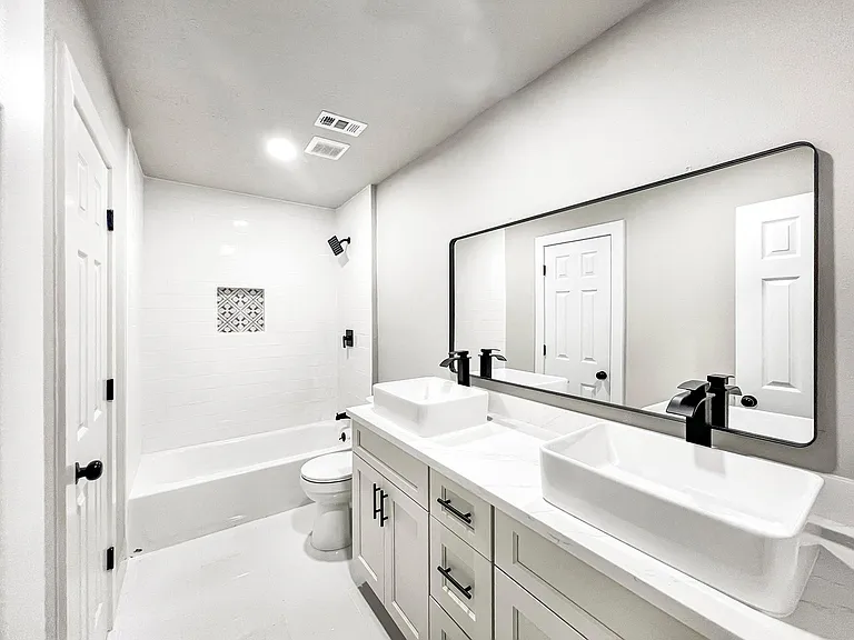23207 Naples Dr — Photo 12