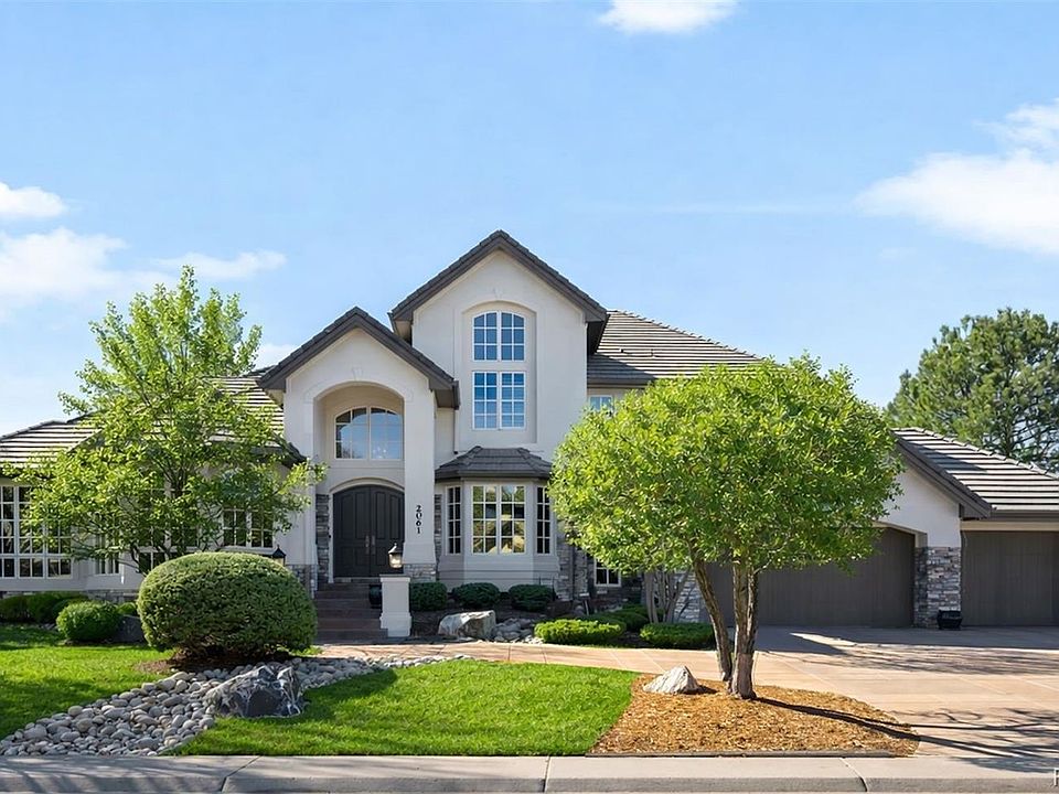 1st image of 2061 S Robb Way