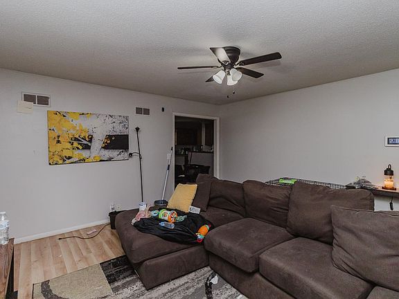5th image of 2225 S Ridgewood Dr