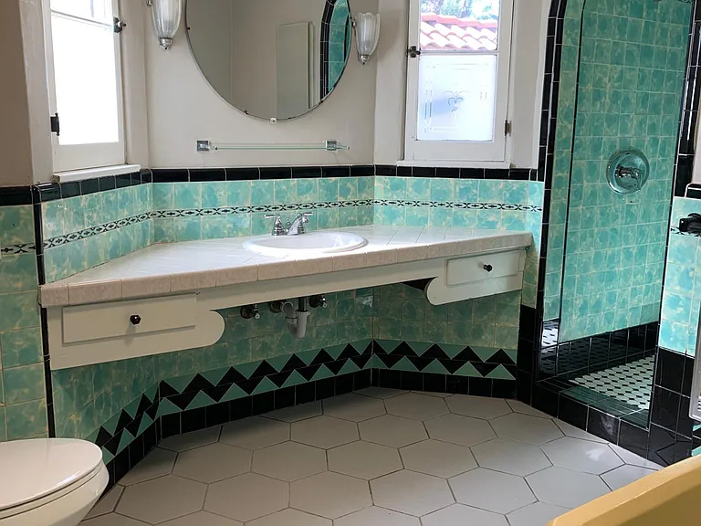3275 Brockton Ave — Photo 15