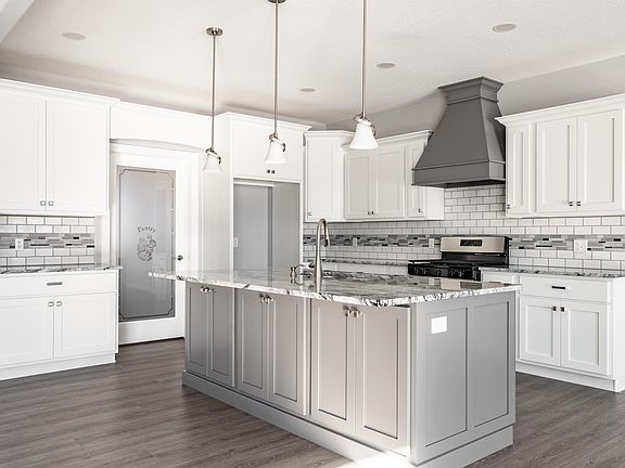 5th image of 17740 Castlefeane Ct