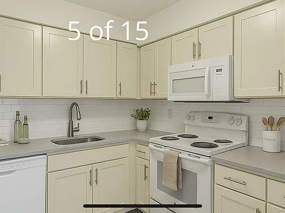 4th image of 20 Newport Ct