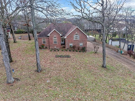 4th image of 131 Lane Dr