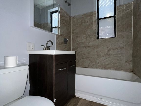 5th image of 122 Corbin Ave #1O3