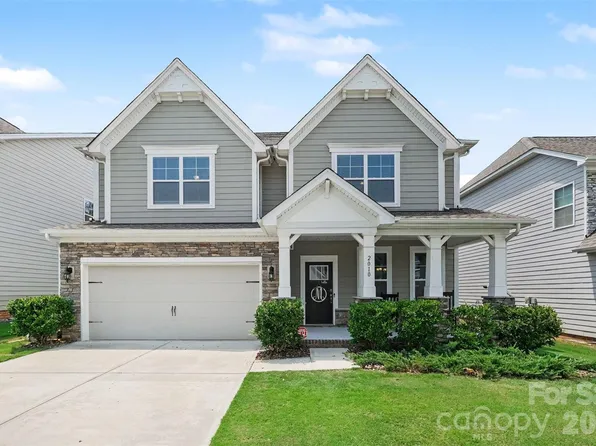2010 Burton Point Ct, Waxhaw, NC 28173