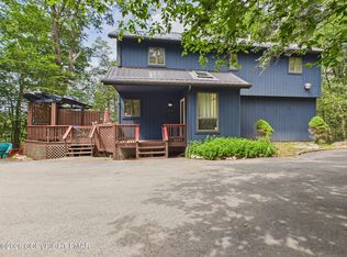 674 Glen Circle Dr, Tobyhanna, PA 18466
