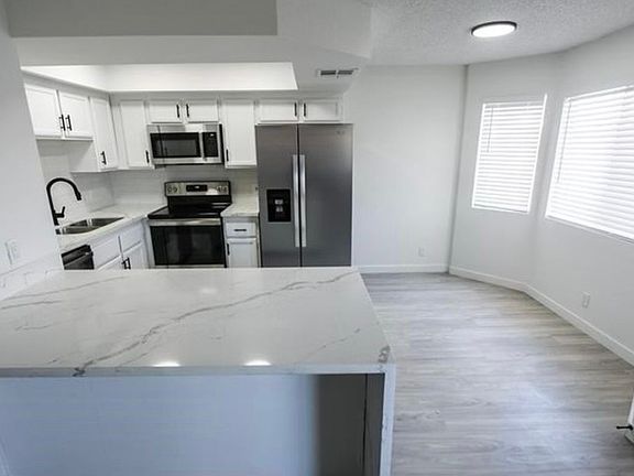 2nd image of 925 Falconhead Ln Unit 202