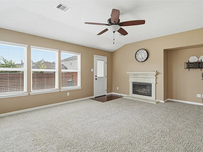 2018 Leisure Ln — Photo 8