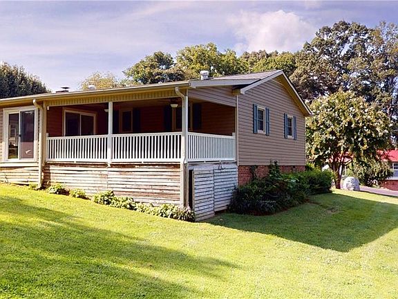 5th image of 130 Ashley Dr