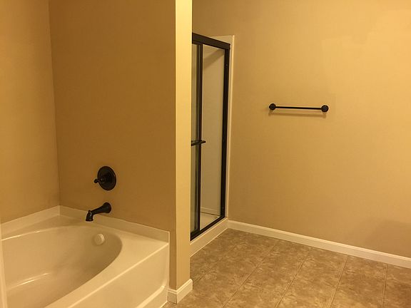 3rd image of 301 Westwind Ln