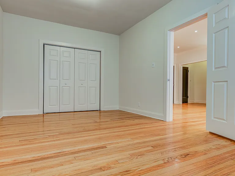 114 Clyde Ave — Photo 50
