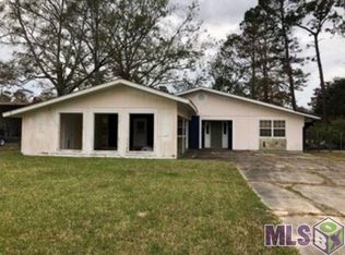 20281 Lynda Dr, Springfield, LA 70462