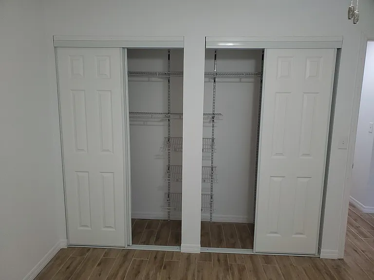 3723 Cheltenham Dr — Photo 8
