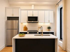 49 W 55th St