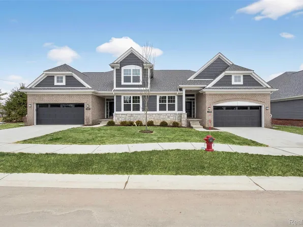 1496 Turner Dr #1, Commerce Township, MI 48390