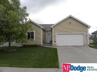 15509 Saratoga St, Omaha, NE 68116