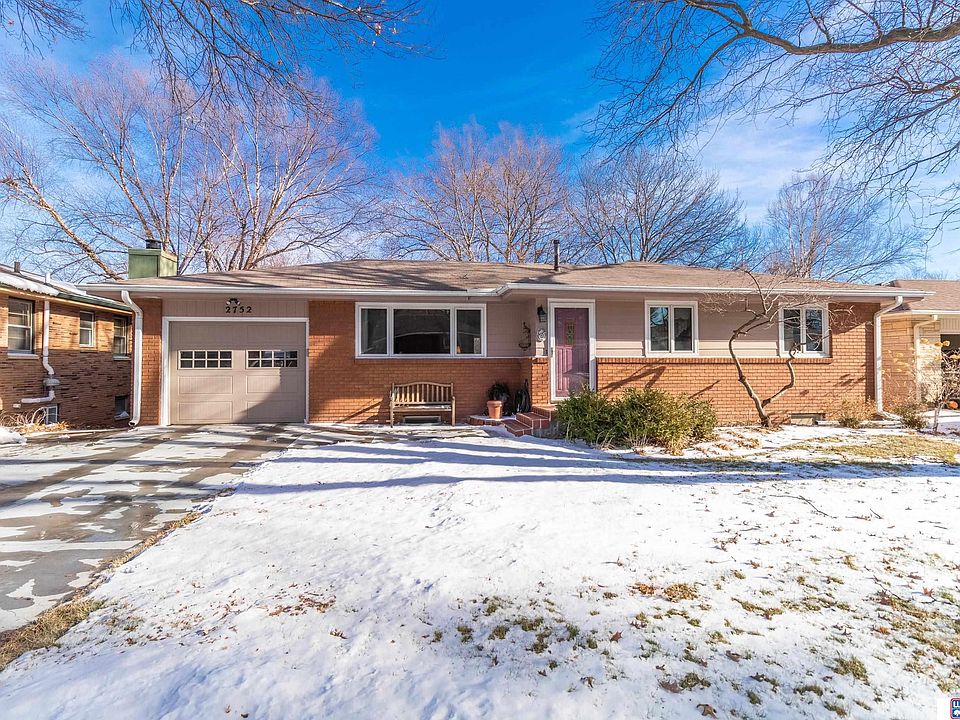 1st image of 2752 S 39th St