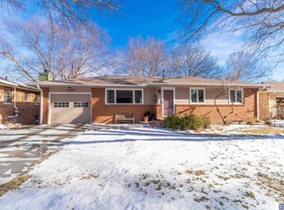 2752 S 39th St, Lincoln, NE 68506
