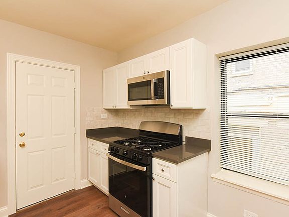 4th image of 5738 N Winthrop Ave APT 111