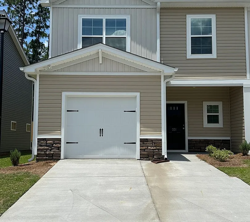 331 S Lake Ct