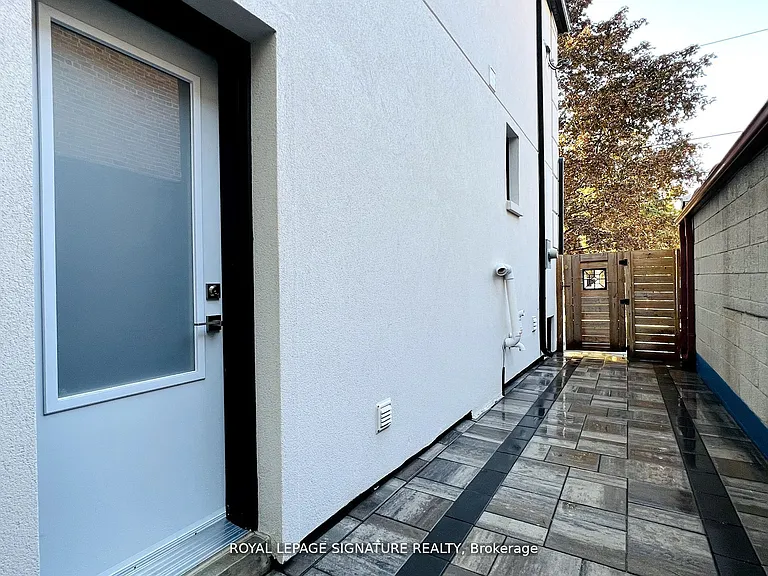 31 Edinburgh Dr — Photo 19
