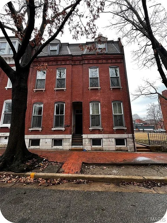 2317 S 10th St photo 1