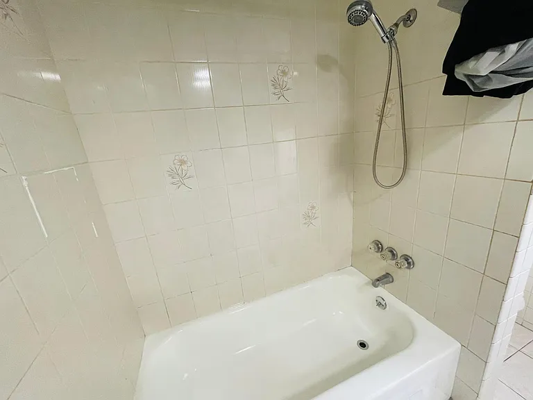 157 Fairgreen Dr #RIGHT — Photo 12
