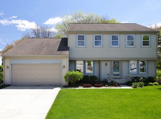 2027 Sherwood Pl, Wheaton, IL