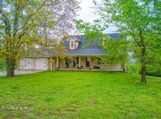 10908 N Pecks Dr, Harrison, AR 72601