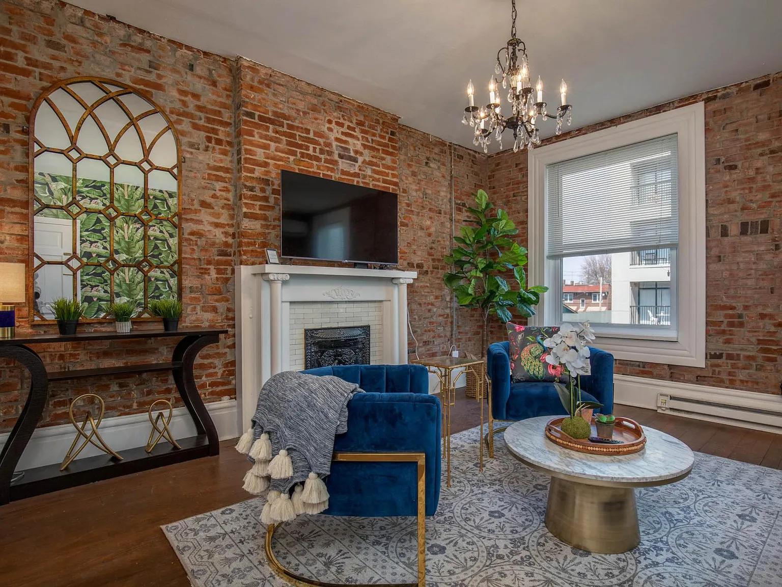1 bed, 1000 sqft, $1,800 — Photo 2
